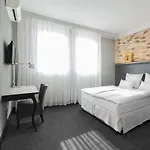 Numa Root Lägenhetshotell 4*
