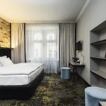 Numa Root 4* Praag