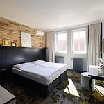 Numa Root Aparthotel