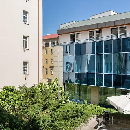 Numa Root Prague