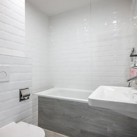 Numa Root 4* Prague