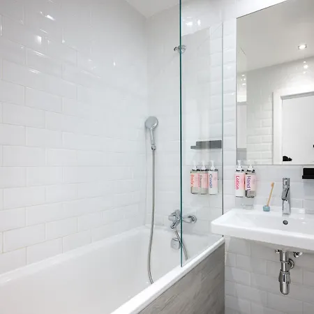 Numa Root Aparthotel