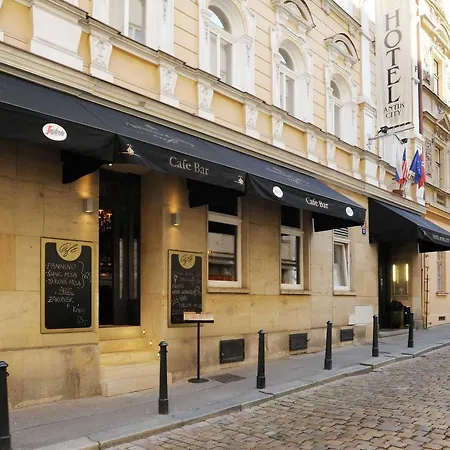 Numa Root Aparthotel 4*